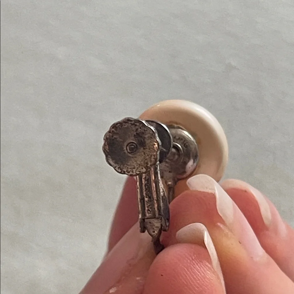 Vintage Sterling Elegant Pearl Clip-On Earrings - Picture 8 of 9
